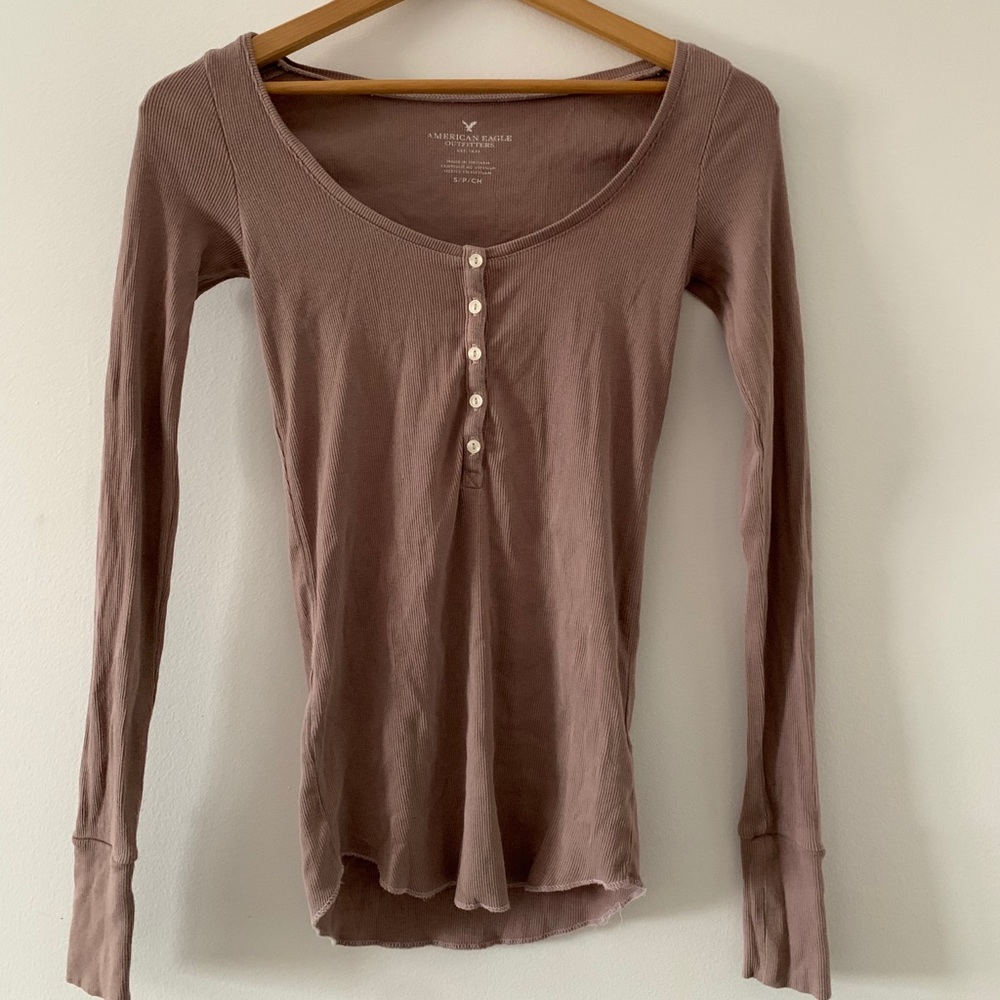 American Eagle scoop neck long sleeve shirt